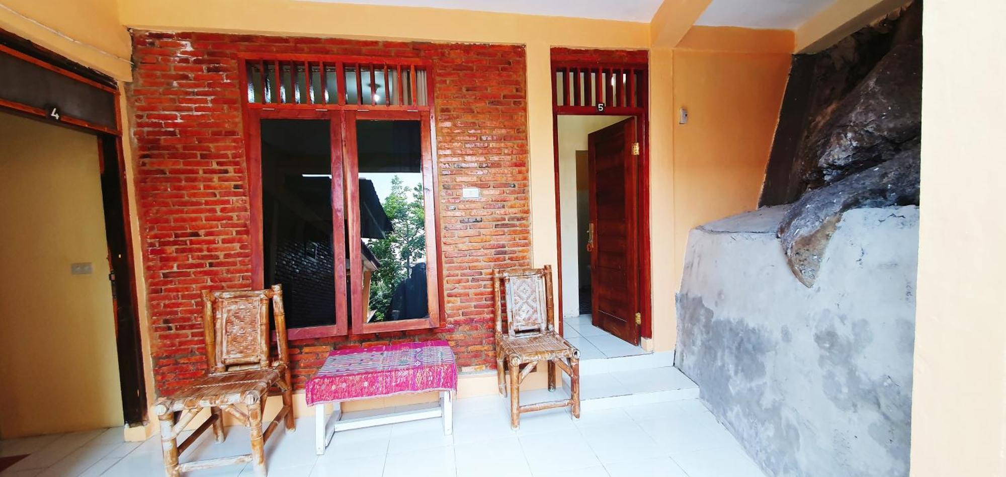 Aman'S Guesthouse Tuk Tuk Dış mekan fotoğraf