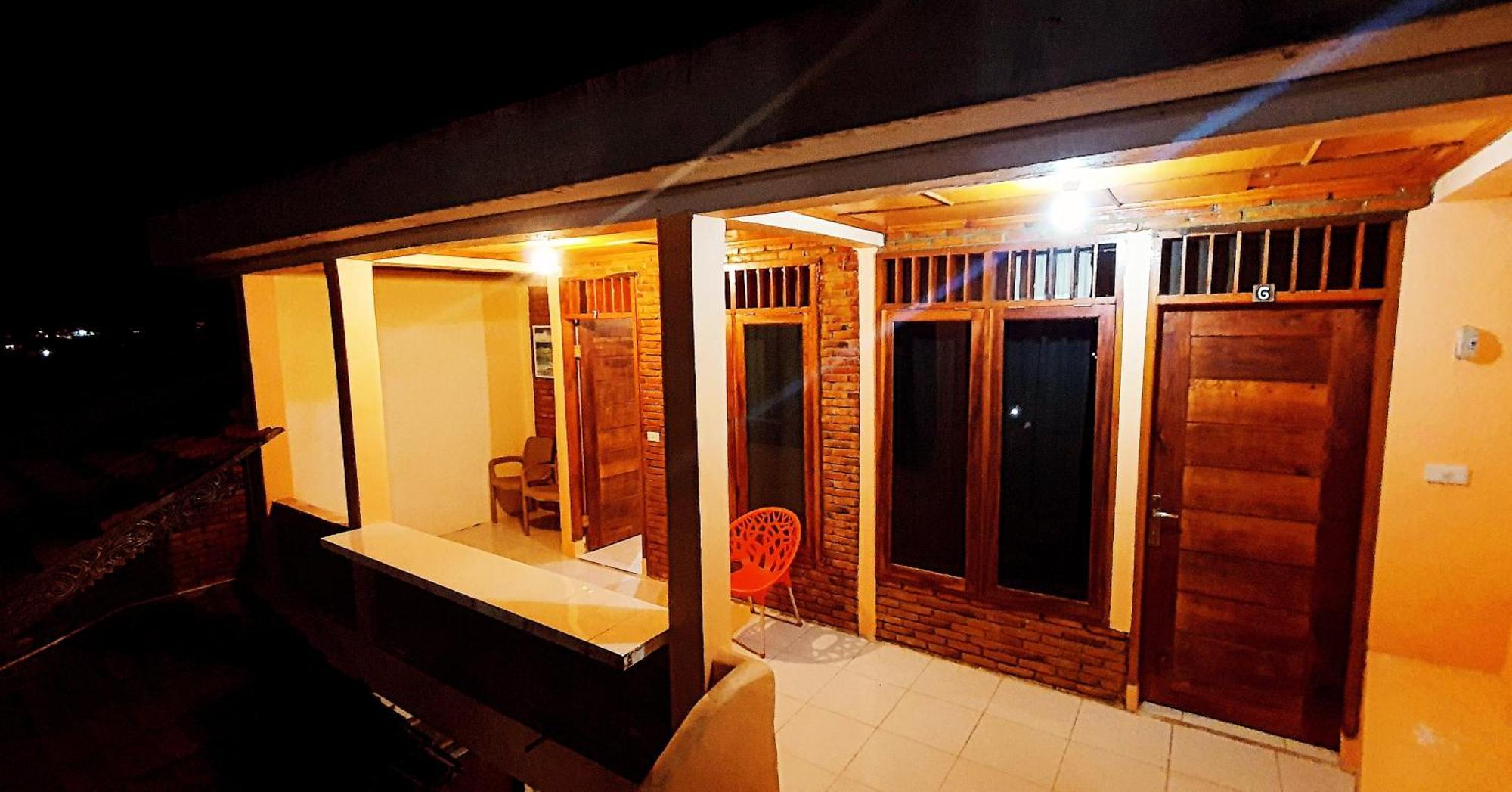 Aman'S Guesthouse Tuk Tuk Dış mekan fotoğraf