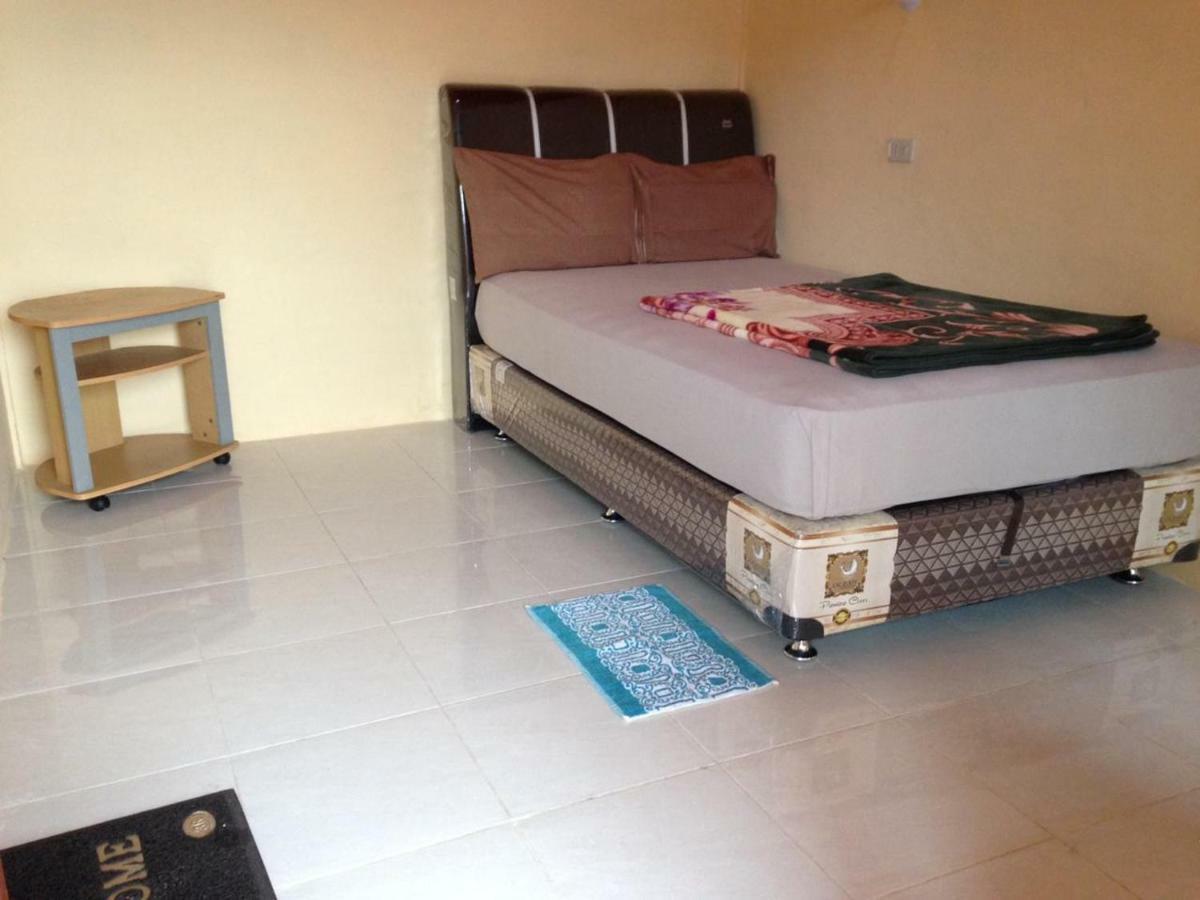 Aman'S Guesthouse Tuk Tuk Dış mekan fotoğraf